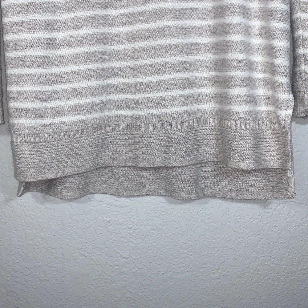 Old Navy Cream & White Striped Longline Tunic Sweater Round Neck Medium